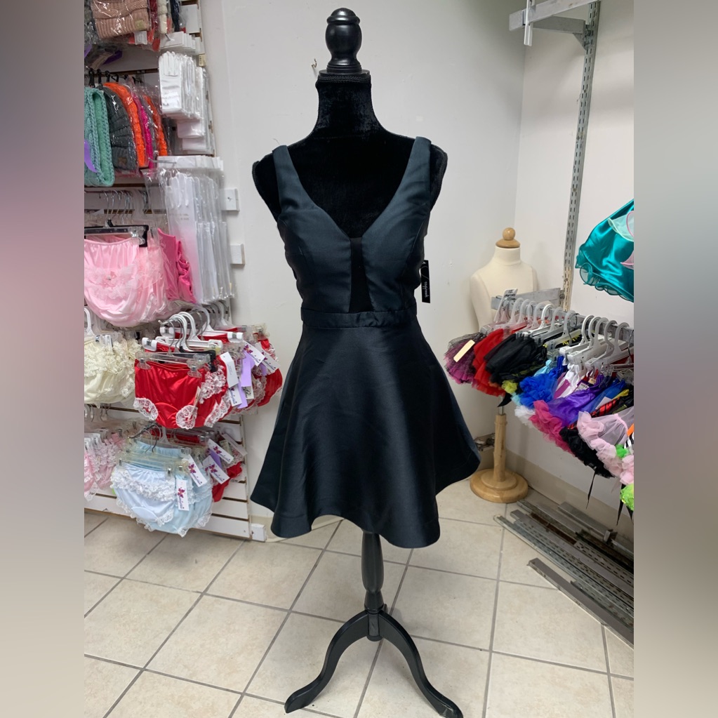 Size 5 Little Black Dress Prom Homecoming Party Cocktail Dress With Pockets Nwt